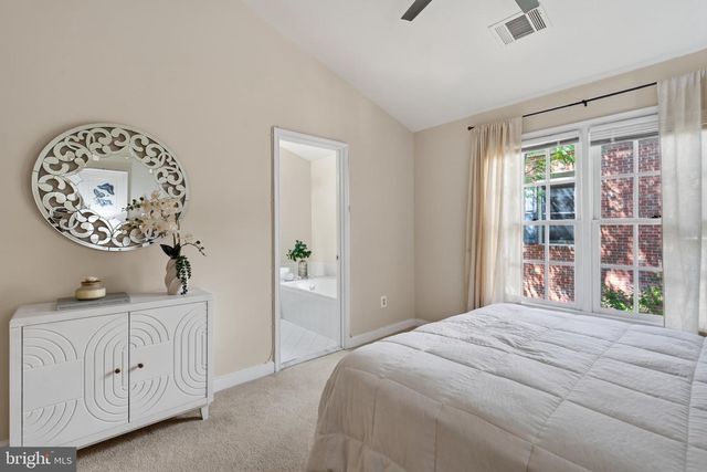1146 N VERNON ST, Arlington, VA 22201