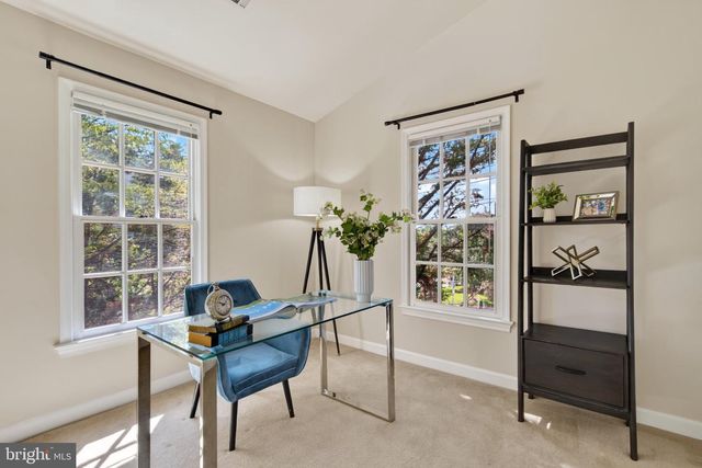 1146 N VERNON ST, Arlington, VA 22201