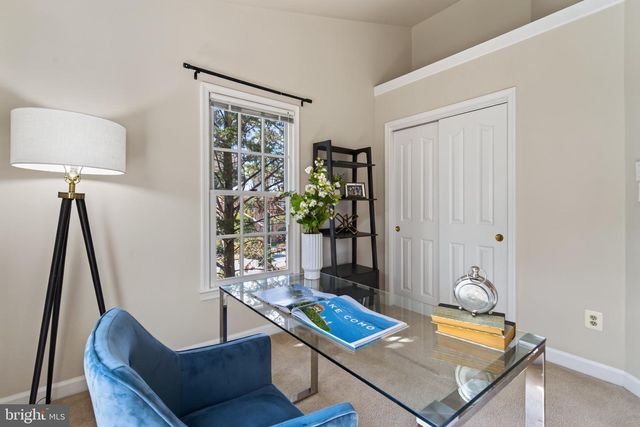 1146 N VERNON ST, Arlington, VA 22201