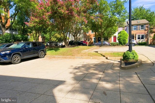 1146 N VERNON ST, Arlington, VA 22201