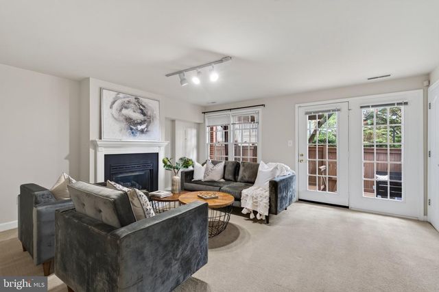 1146 N VERNON ST, Arlington, VA 22201