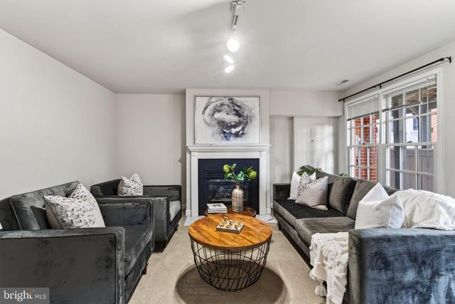 1146 N VERNON ST, Arlington, VA 22201