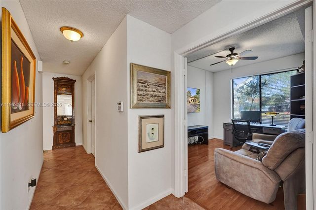 1025 NW 105th Way B-141, Plantation, FL 33322