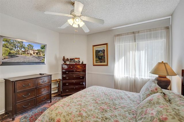 1025 NW 105th Way B-141, Plantation, FL 33322