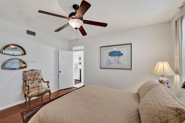 1025 NW 105th Way B-141, Plantation, FL 33322