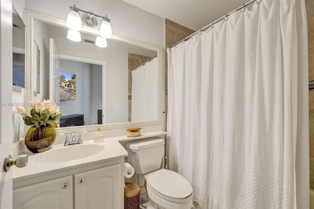 1025 NW 105th Way B-141, Plantation, FL 33322