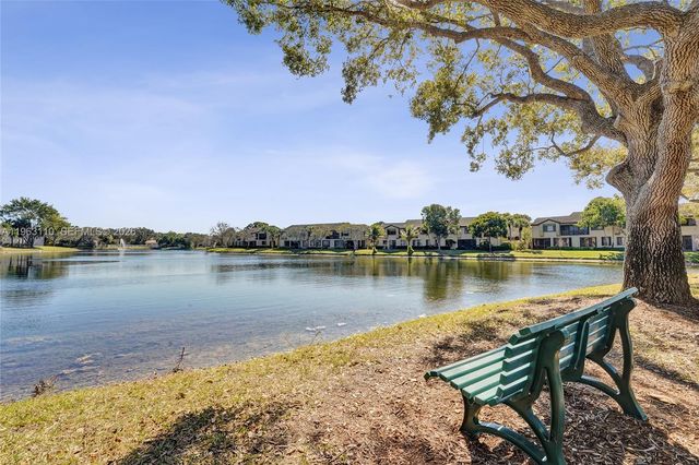 1025 NW 105th Way B-141, Plantation, FL 33322