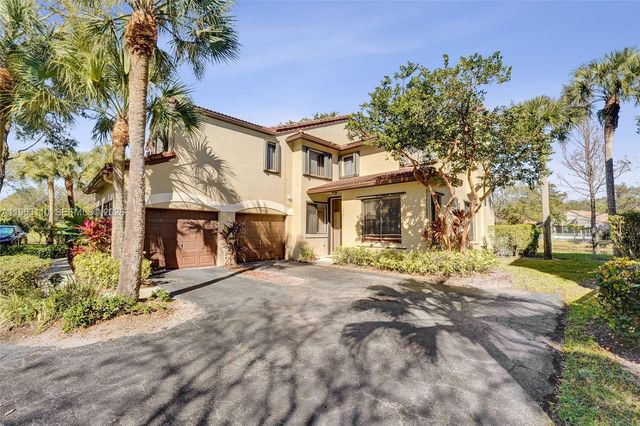 1025 NW 105th Way B-141, Plantation, FL 33322