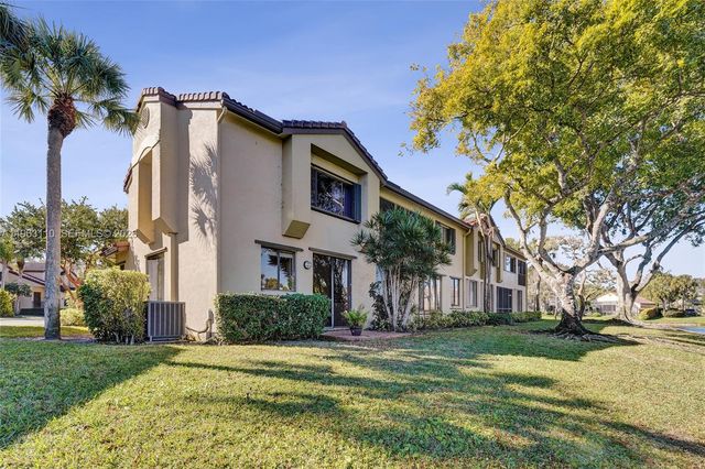 1025 NW 105th Way B-141, Plantation, FL 33322