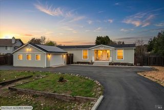 1707 Weiss Ln, Penngrove, CA 94951