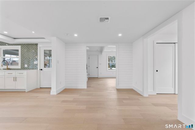 294 Thimble Island Road, Branford, CT 06405