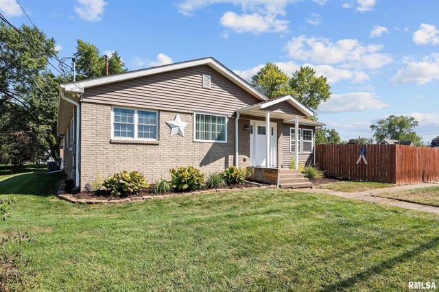 2720 Kennedy Dr Drive, East Moline, IL 61244