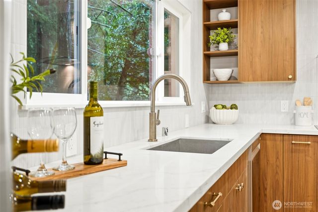 9112 120th Avenue SE, Newcastle, WA 98056