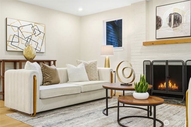 9112 120th Avenue SE, Newcastle, WA 98056