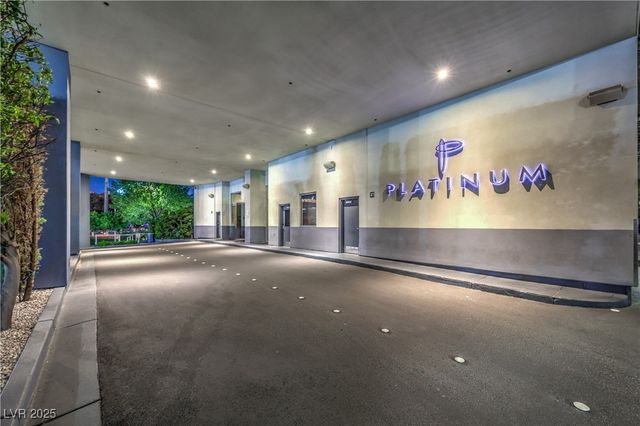 211 East Flamingo Road 1505, Las Vegas, NV 89169