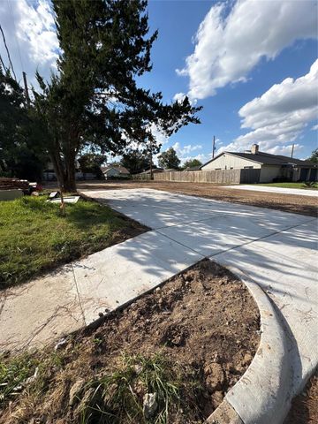 12311 Blue River Drive, Houston, TX 77050