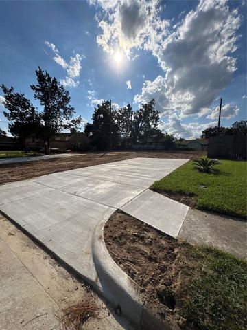 12311 Blue River Drive, Houston, TX 77050