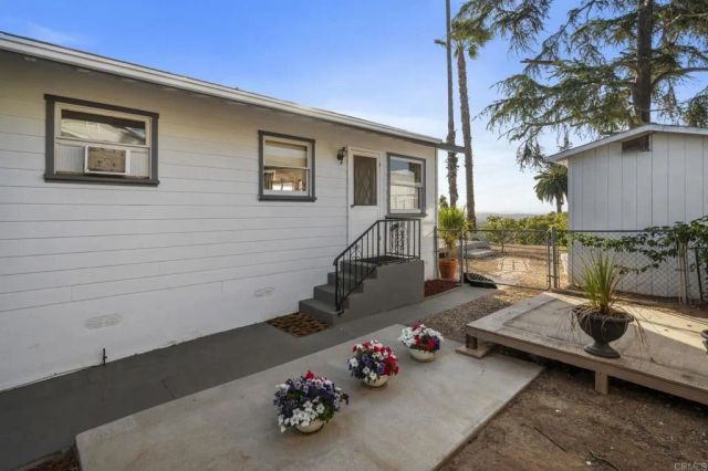1330 Tower Drive, Vista, CA 92083