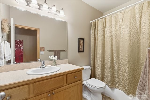 2653 NE Kevos Pond, Poulsbo, WA 98370