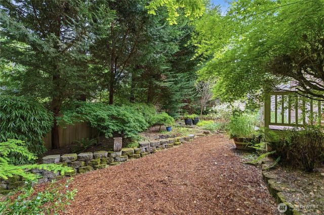2653 NE Kevos Pond, Poulsbo, WA 98370