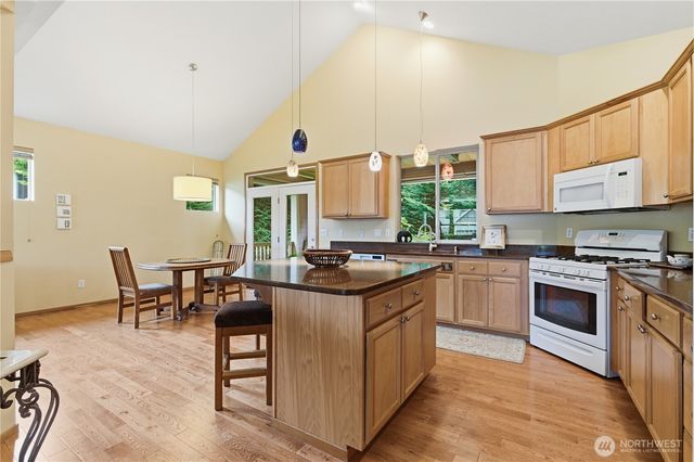 2653 NE Kevos Pond, Poulsbo, WA 98370