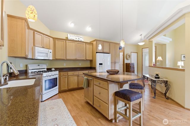2653 NE Kevos Pond, Poulsbo, WA 98370