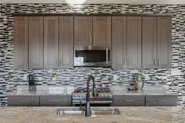 200 Olivia, Plum Boro, PA 15068