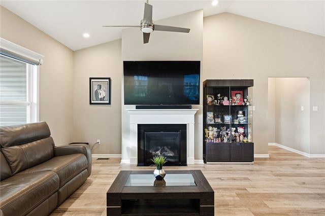 200 Olivia, Plum Boro, PA 15068