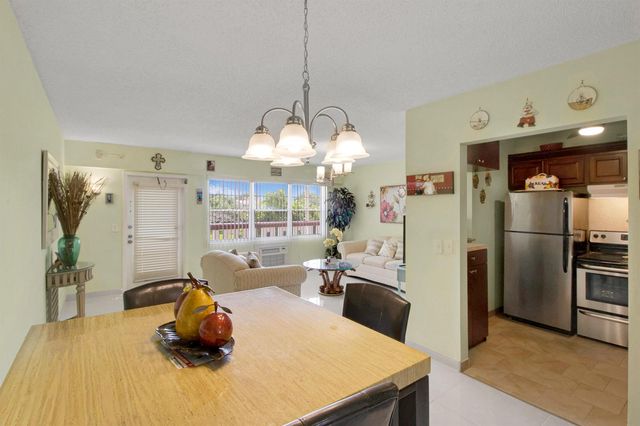 412 Brighton J, Boca Raton, FL 33434