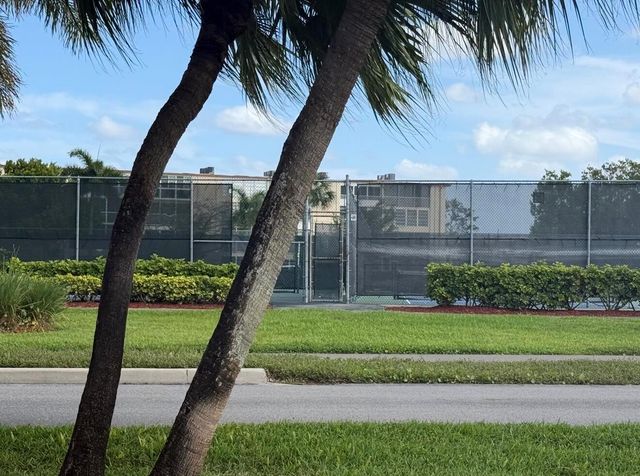412 Brighton J, Boca Raton, FL 33434