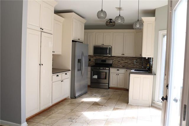 1251 Green Oak Circle, Lawrenceville, GA 30043