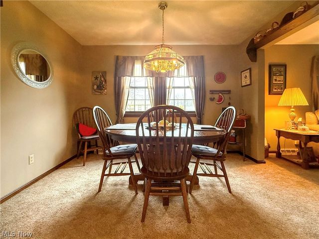 3225 Caprice Drive SW, Warren, OH 44481