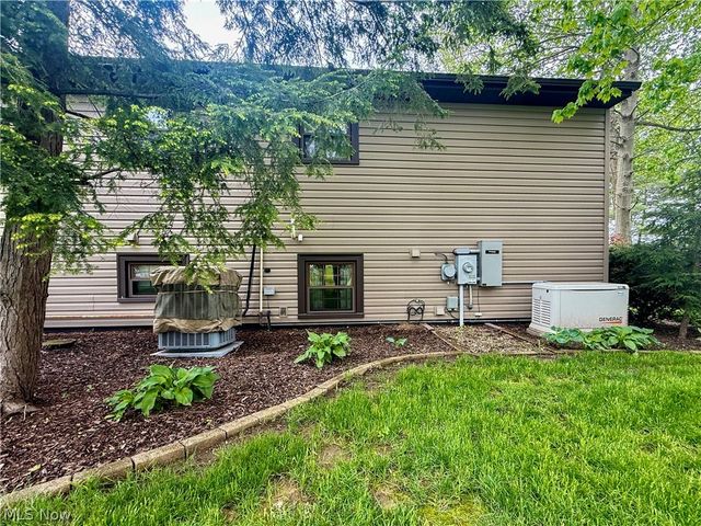 3225 Caprice Drive SW, Warren, OH 44481