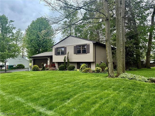 3225 Caprice Drive SW, Warren, OH 44481