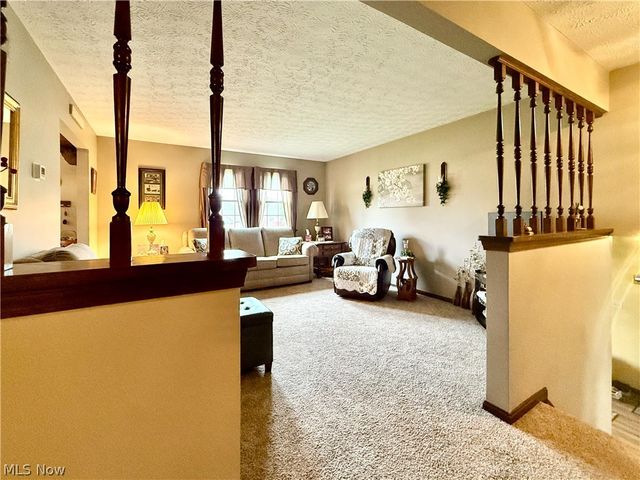 3225 Caprice Drive SW, Warren, OH 44481