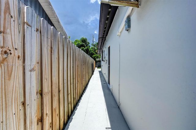 1667 SW 10th Street, Miami, FL 33135