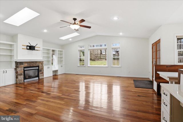 4901 RED FOX DR, Annandale, VA 22003