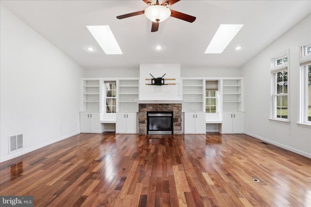 4901 RED FOX DR, Annandale, VA 22003