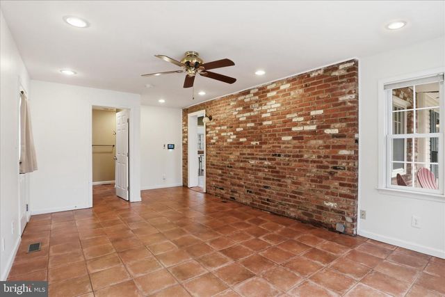 4901 RED FOX DR, Annandale, VA 22003