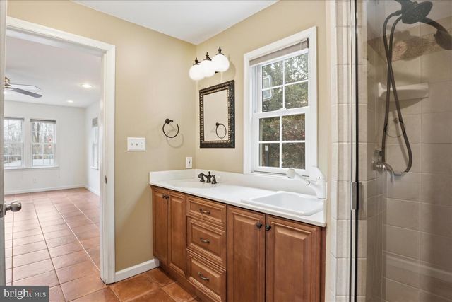 4901 RED FOX DR, Annandale, VA 22003