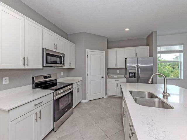 11088 PINOT DRIVE, Venice, FL 34293