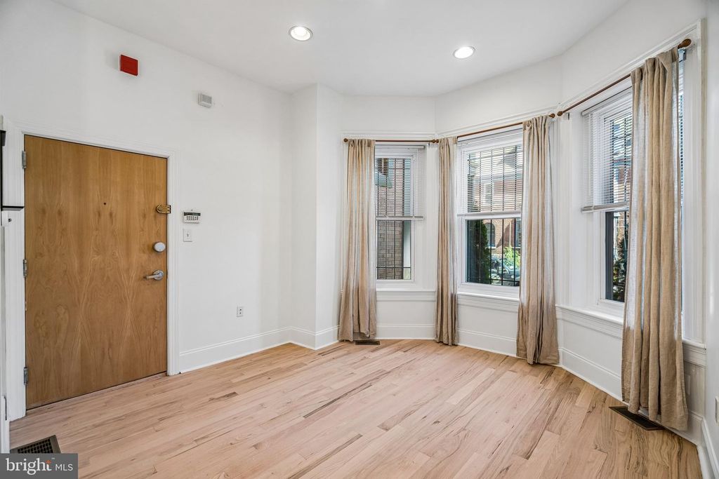 4900 CEDAR AVE #1D, PHILADELPHIA, PA 19143 — photo 2