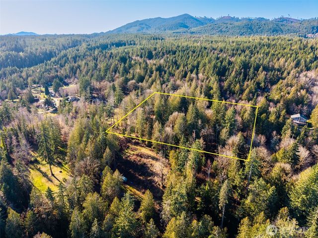 456 N Hwy 101, Hoodsport, WA 98548