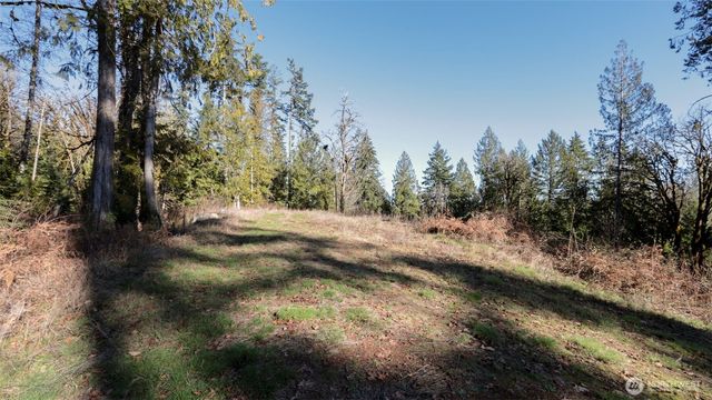 456 N Hwy 101, Hoodsport, WA 98548