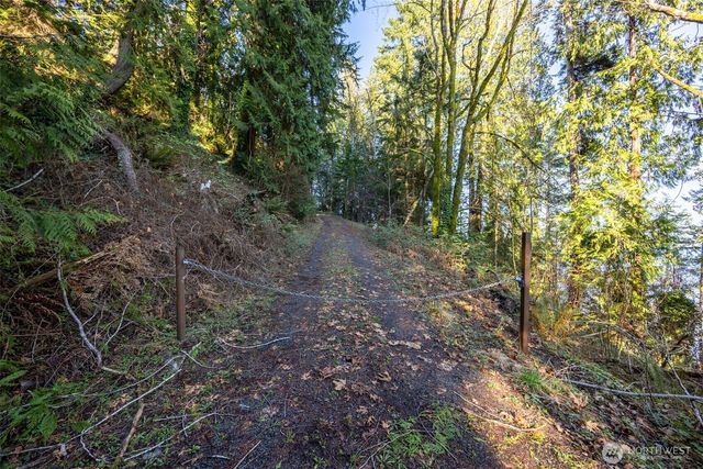 456 N Hwy 101, Hoodsport, WA 98548