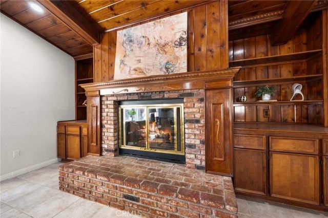 2863 S Cypress Point, Ontario, CA 91761