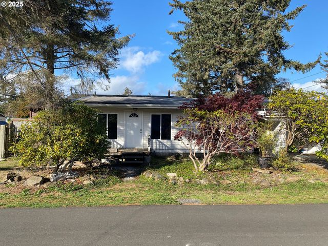 802 25TH Ave, Seaside, OR 97138