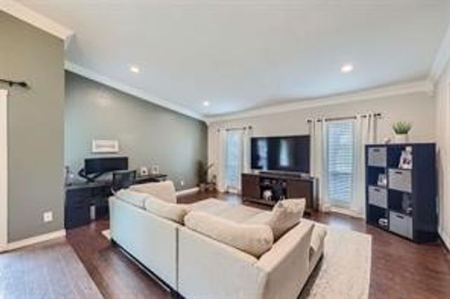 5025 Clover Valley Drive, The Colony, TX 75056