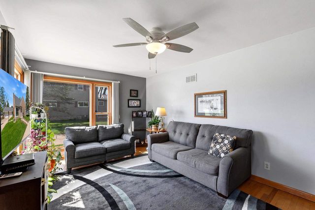 514 S University Avenue, Beaver Dam, WI 53916