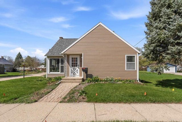 514 S University Avenue, Beaver Dam, WI 53916